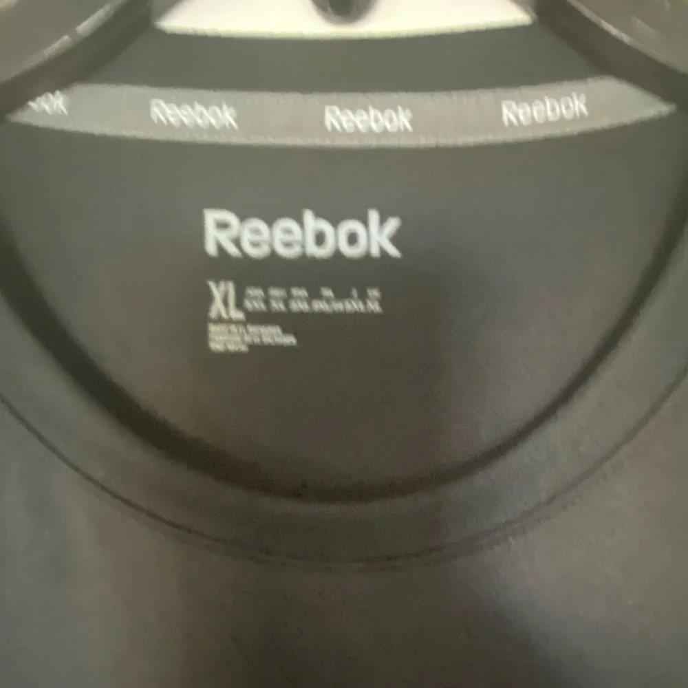 Mens Reebok  Crew Neck Tee - Picture 3 of 7